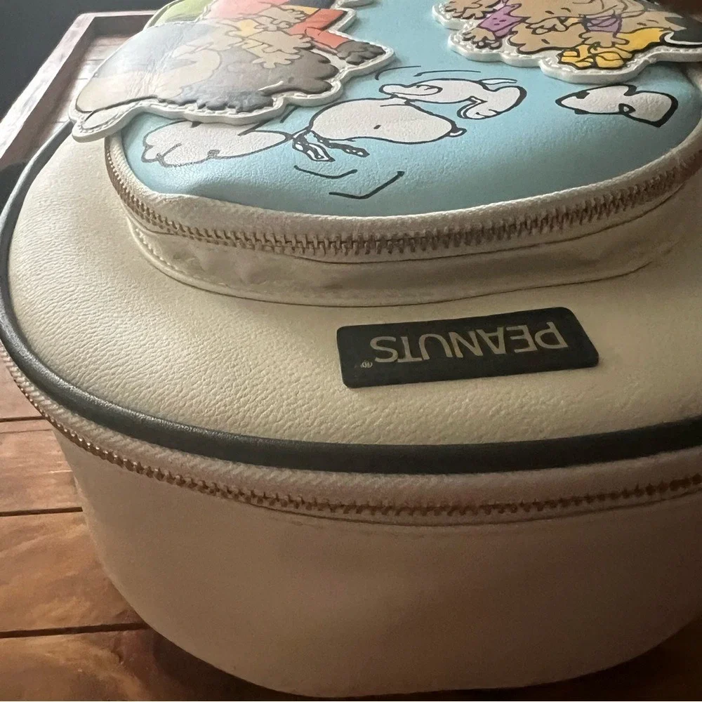 Peanuts‎ Snoopy Bioworld Unisex Beige NWT